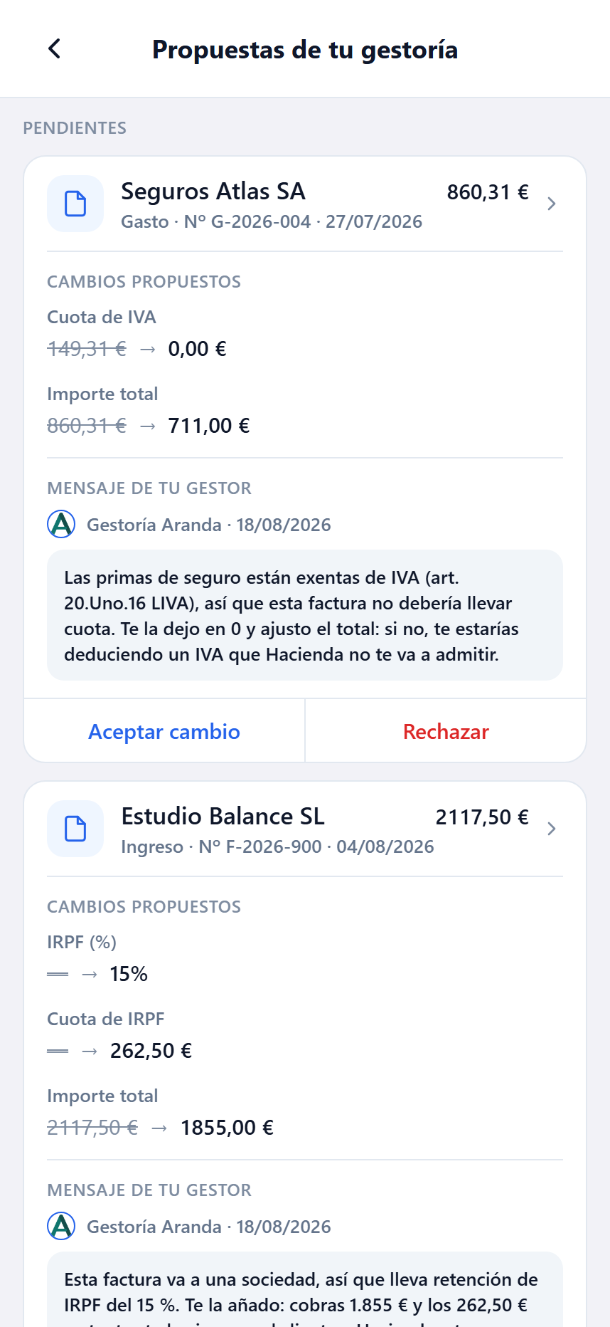 Propuestas de tu gestoría en la app: una corrección de la cuota de IVA con el mensaje del gestor y los botones de aceptar o rechazar